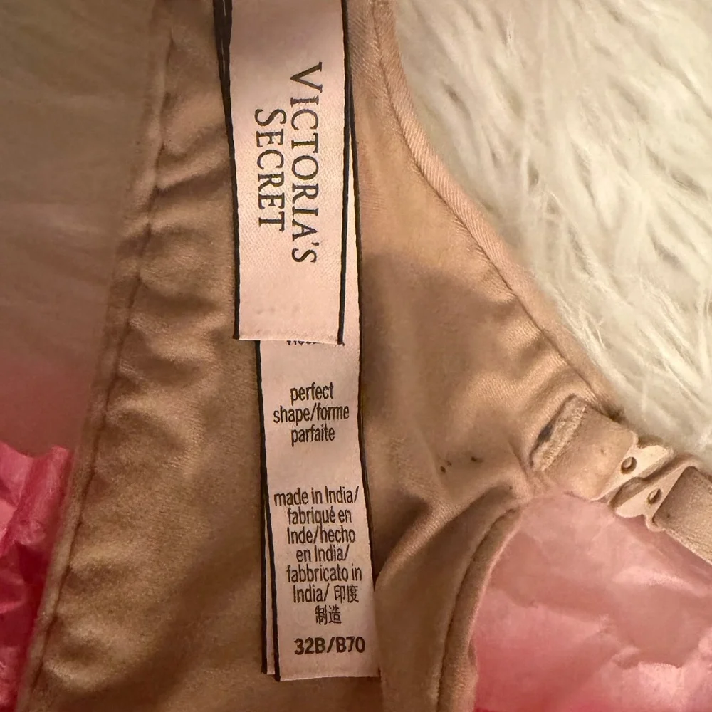 Like New! Victoria's Secret Body By Victoria Lightly Padded Nude Bra